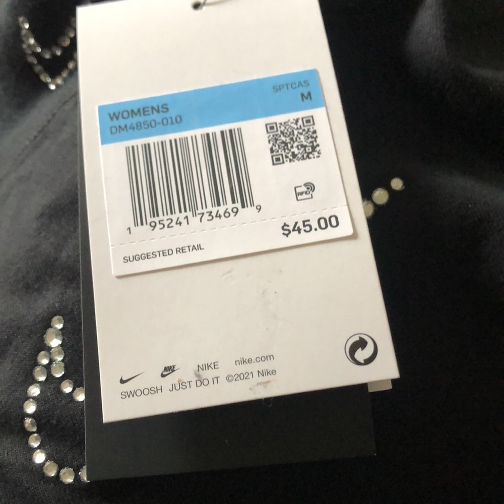 New Authentic Nike Womens Shirt - Picture 6 of 6
